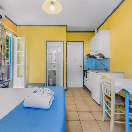 Aiolos Apartament *