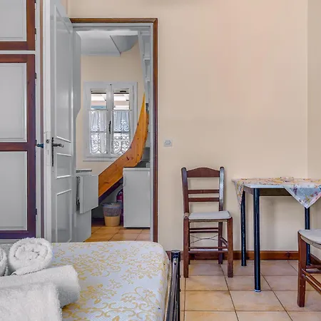 Aiolos Apartament *